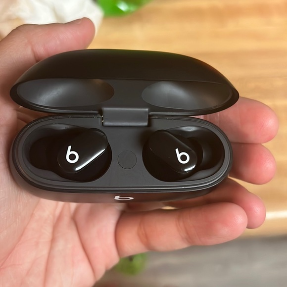 Beats by Dre Headphones Beats Studio Pods True Wireless Noise Cancelling Bluetooth